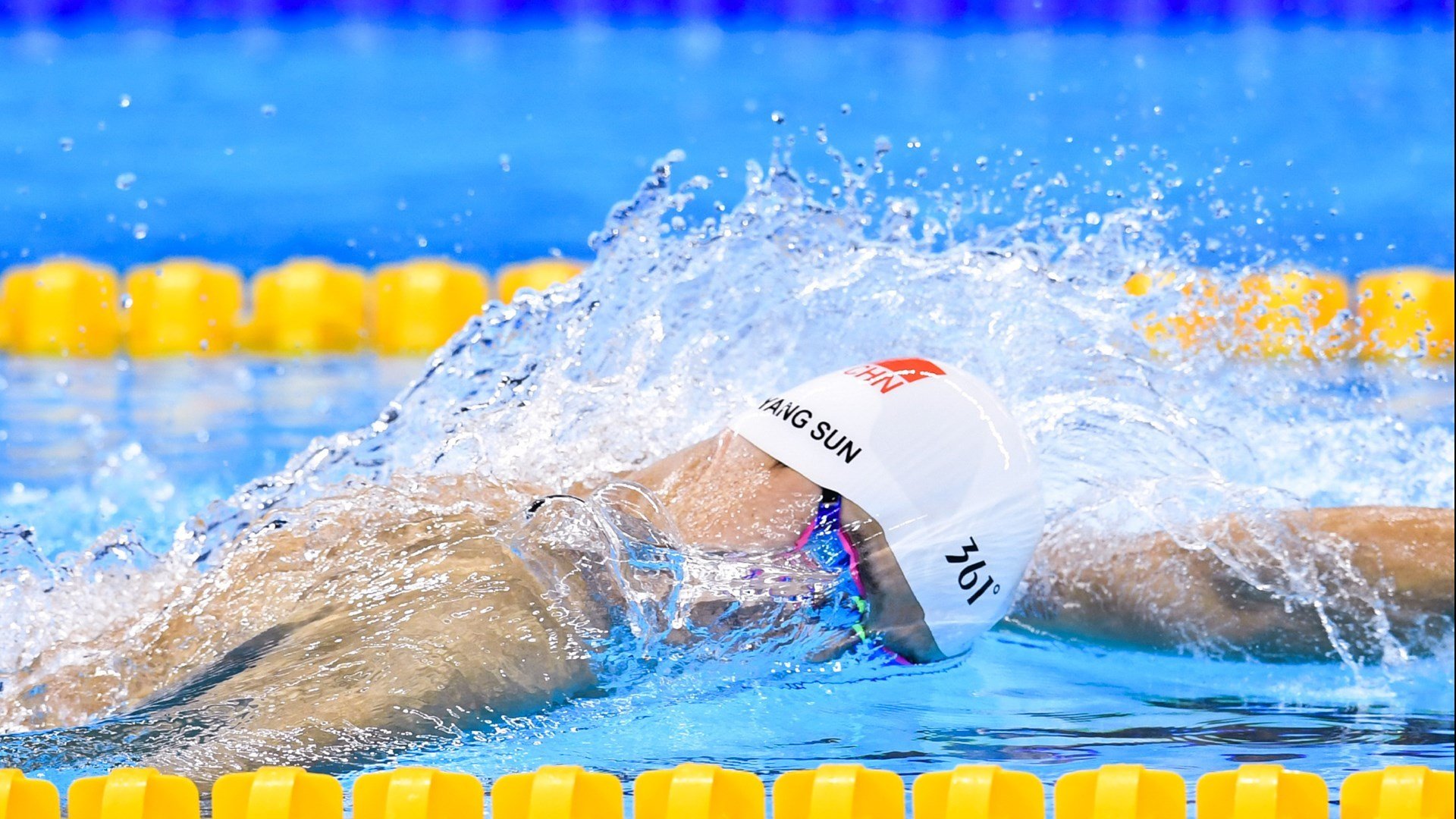 田径选手不断刷新个人最佳成绩